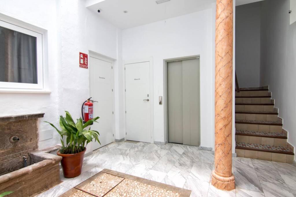 Апартаменти Rosarioseis Loft Corral Del Carbon Гранада Екстер'єр фото