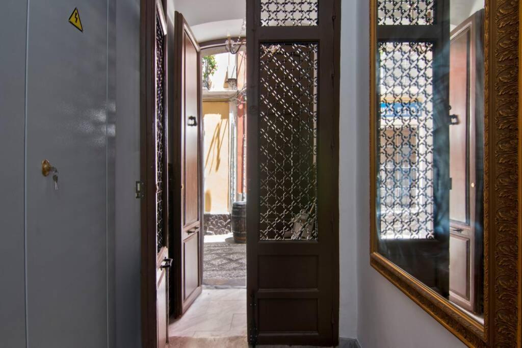 Апартаменти Rosarioseis Loft Corral Del Carbon Гранада Екстер'єр фото